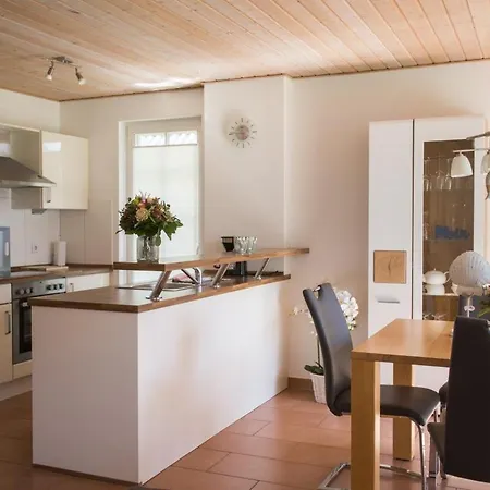 Seemannsgarn - Tolle Erdgeschosswohnung Mit Kaminofen Fuer Bis Zu 4 Personen - Haustiere Herzlich Willkommen Apartment *